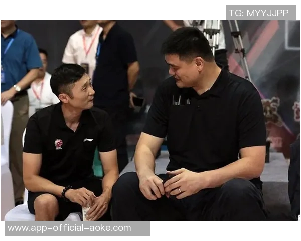 刘炜8号球衣高悬上海主场姚明出席再度贡献金句 刘炜8号球衣高悬上海主场姚明出席再度贡献金句