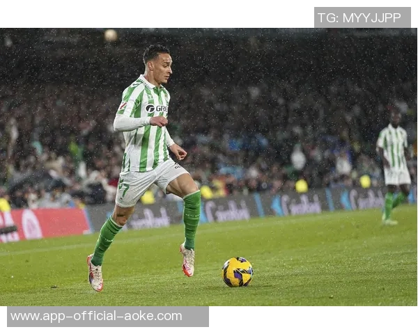 曼联边锋安东尼加盟贝蒂斯,转会费2500万欧!重磅转会让西甲再添强劲实力 曼联边锋安东尼加盟贝蒂斯,转会费2500万欧!重磅转会让西甲再添强劲实力