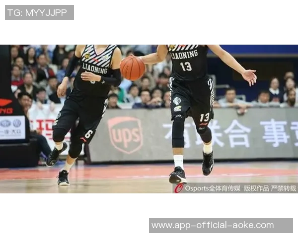 郭艾伦、贺天举、刘志轩迅速返辽集中备战新赛季——疑似贺天举骨折引关注